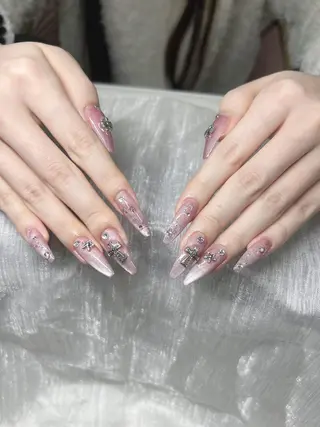 ネイル Lee Nailsのネイルデザイン