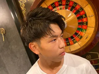 ショート パーマ メンズ 浅見 天翔のヘアスタイル