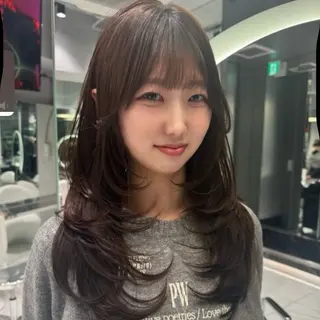 ミディアム 横坂 菜々子のヘアスタイル