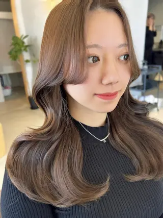 ロング まなり See.のヘアスタイル