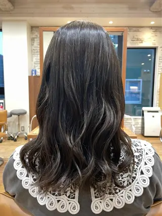 ミディアム 山本　恵 (やまもと  けい)のヘアスタイル