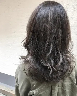 セミロング カラー OFF YUYAのヘアスタイル
