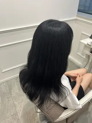 ロング カラー 新井 凪のヘアスタイル