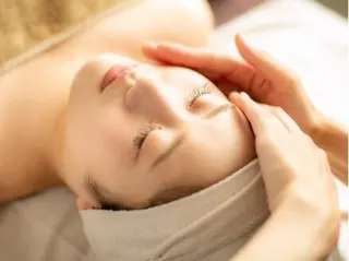 Ema salon satomiのネイルデザイン