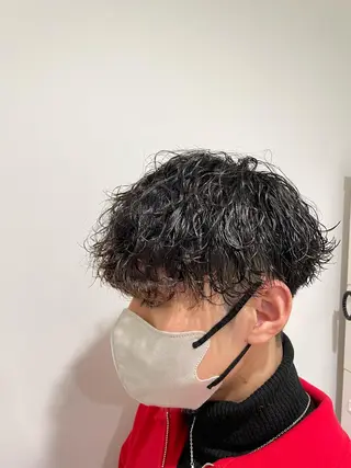 ショート パーマ ヘアアレンジ メンズ 艶カラー の達人のヘアスタイル
