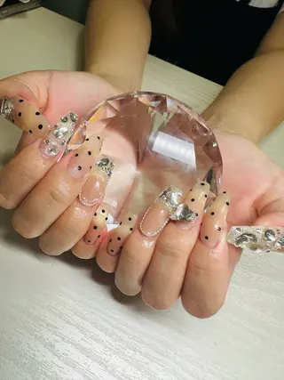 ネイル Moana所属・宮崎 美涼のネイルデザイン