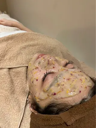 痩身・小顔・ピーリング miiia所属・大浜 楓のエステ・リラクイメージ