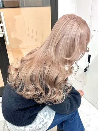 カラー ⭐️ハイトーン⭐️ 💕SAKURA💕のヘアスタイル