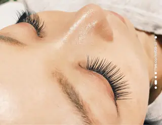 マツエク・マツパ Lavish nailのネイルデザイン