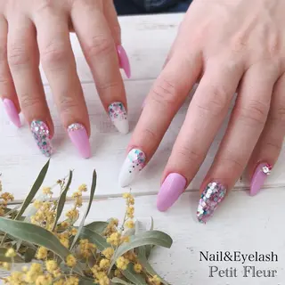 ネイル Petit Fleur所属・青柳 亜梨奈のマツエク・マツパデザイン