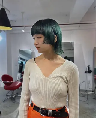 ショート カラー 楪 yuzuriha所属・Saaya/レイヤー /ブリーチ/ブロンドのヘアスタイル