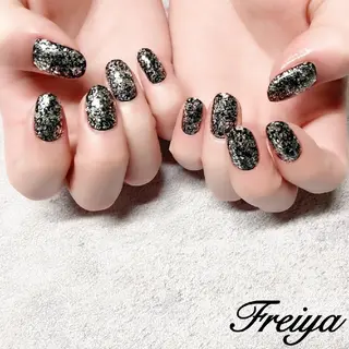 ネイル FREIYA所属・FREIYA マツエク、ネイルのマツエク・マツパデザイン