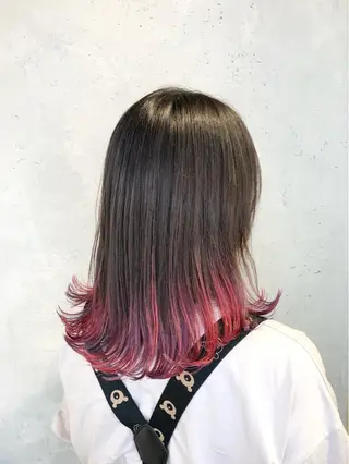 ミディアム カラー ヘアアレンジ ｲﾝﾅｰｶﾗｰ屋さん 🫧伊藤拓実のヘアスタイル