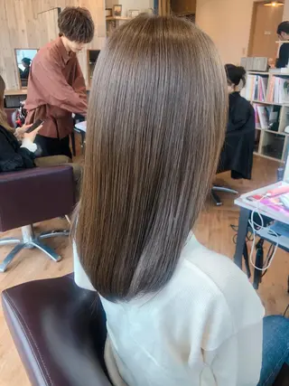 ミディアム カラー 韓国ヘア顔周りカット 艶髪ベージュtamaのヘアスタイル