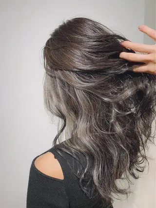 セミロング カラー モテ髪作ります✨ NAGISAのヘアスタイル