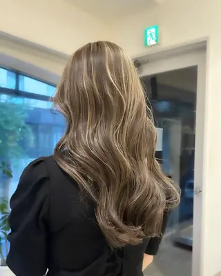 ロング カラー 🤍ハイライト/ レイヤー/銀座🤍のヘアスタイル