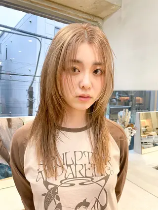 ロング カラー ⭐ハイトーンブリーチ ミルクティーピンクのヘアスタイル