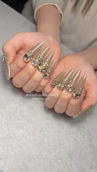 ネイル 関山 志乃のネイルデザイン