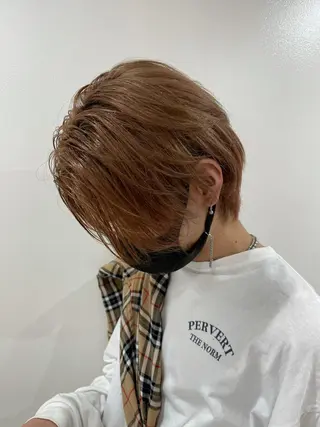 ショート カラー akane .のヘアスタイル