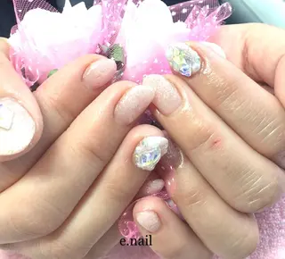 ネイル e.nail所属・和賀井 恵理のネイルデザイン