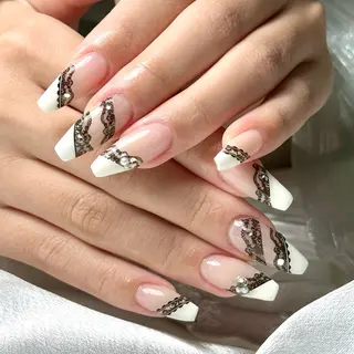 ネイル ルシイ🎀新宿長さ 出しパーツ専門店のネイルデザイン