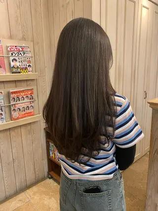 ロング amie by afloat(エイミーバイアフロート)所属・井上 日菜乃のヘアスタイル