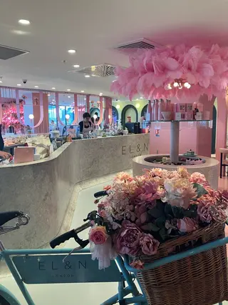 ecarg表参道店 KARIN🌷🫧のマツエク・マツパデザイン