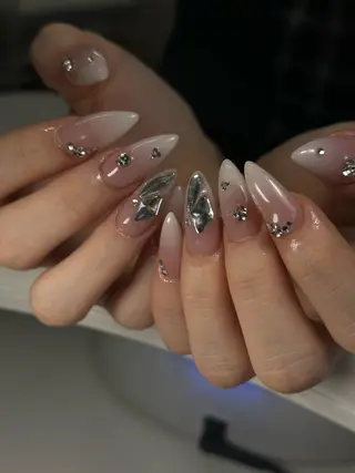 ネイル Nail Salon L'arc所属・💊大阪/心斎橋 moni🧠のネイルデザイン