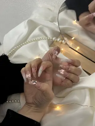 ネイル Nailsalon SKiのネイルデザイン