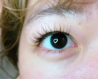 マツエク・マツパ VIEWユリナ メイク/ カットのヘアスタイル