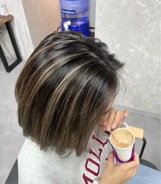 ミディアム カラー 池田 真衣のヘアスタイル