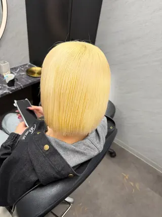 ショート カラー 砂野 真璃奈のヘアスタイル