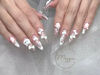 ネイル Maggie Nail🦩のネイルデザイン