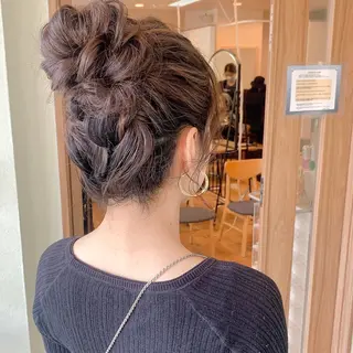 ロング ヘアアレンジ NUMBER_ ユイナのヘアスタイル