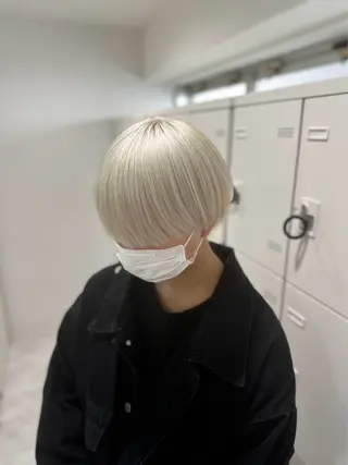 カラー ハイトーンカラー 🦄レイヤーカットのヘアスタイル