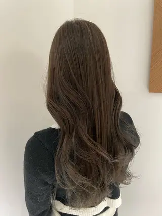 ロング アキ/梅田/顔まわり /レイヤーカット/のヘアスタイル