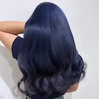 ロング カラー なつき/派手髪カラー /艶髪カラーのヘアスタイル