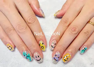 ネイル ネイルリボン 受付スタッフのネイルデザイン
