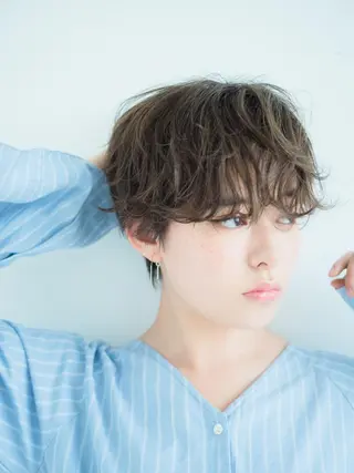 ショート カラー 水口 英里のヘアスタイル