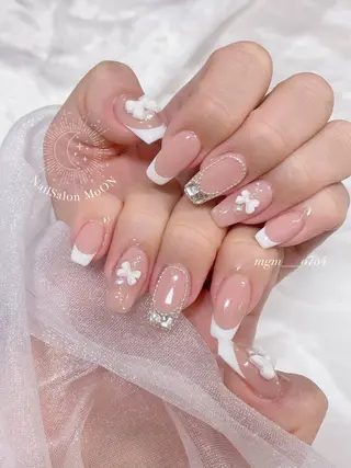 MoON...❤︎ MeGuのネイルデザイン