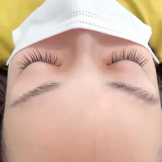 マツエク・マツパ まつげ屋さんLAPU所属・まつげ屋さんLAPU AYAKAのマツエク・マツパデザイン