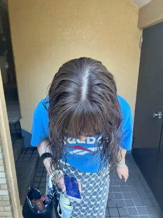 ミディアム カラー パーマ 南部 綾音のヘアスタイル