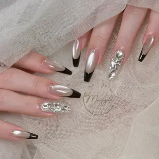ネイル Maggie Nail🦩のネイルデザイン