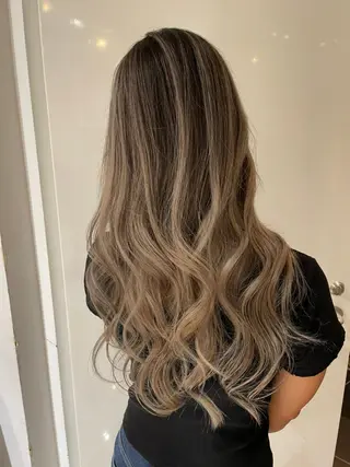 セミロング カラー 公式 Ease by amble luxeのヘアスタイル