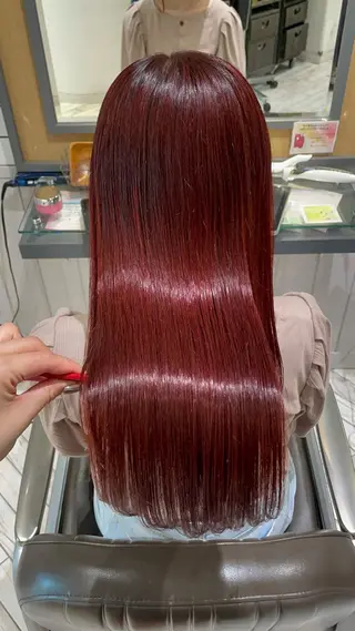 ロング 山内 愛可のヘアスタイル