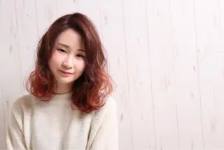 ミディアム KAIzen. tomoのヘアスタイル