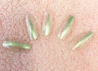 ネイル e.nail所属・和賀井 恵理のネイルデザイン