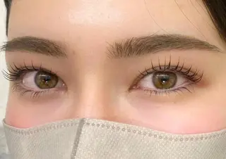 アイブロウ 佐藤 利奈のマツエク・マツパデザイン