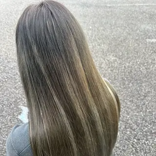 カラー 町田 里奈のヘアスタイル