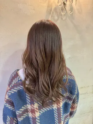 ロング 前平 友慈のヘアスタイル